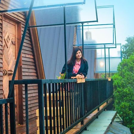 Hunters Wood Cabins Нувара-Елія Екстер'єр фото