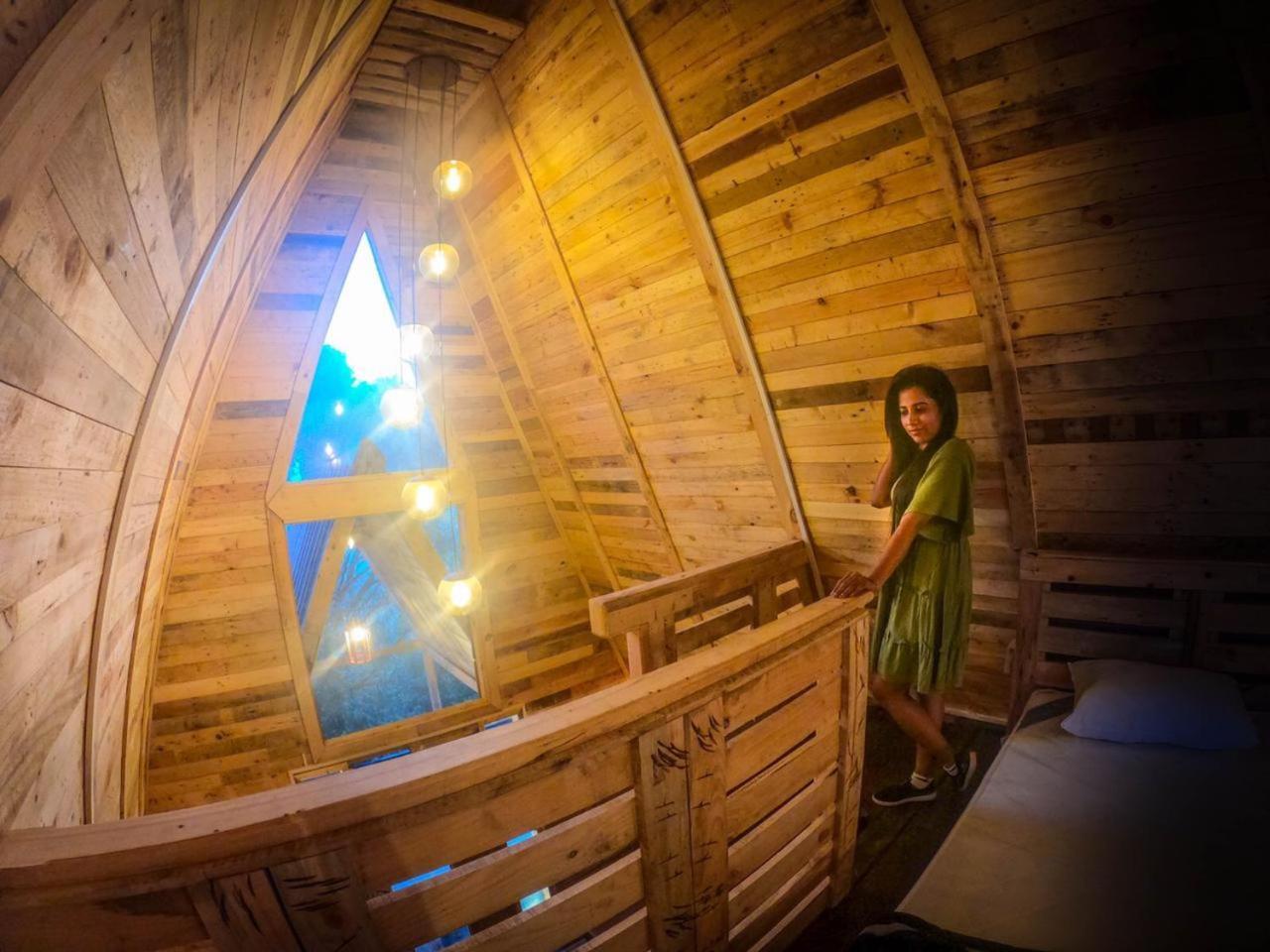 Hunters Wood Cabins Нувара-Елія Екстер'єр фото